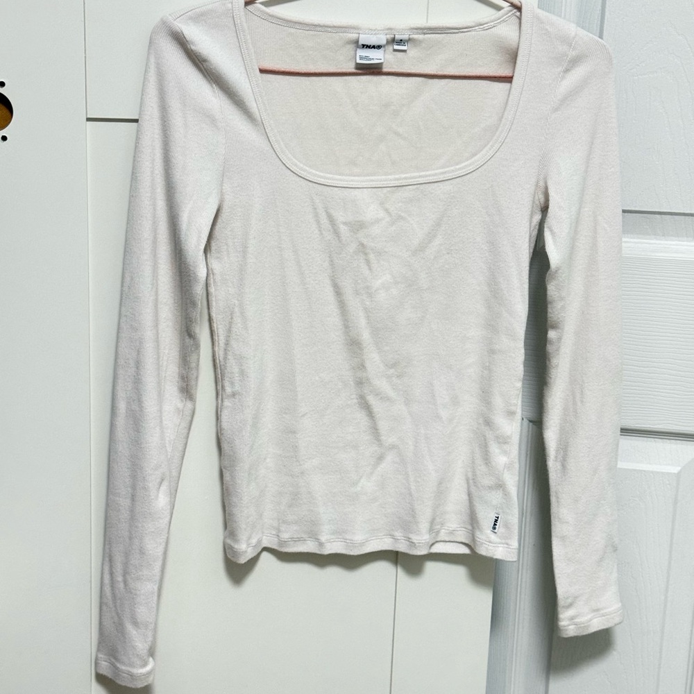TNA Long Sleeve Scoop Neck Top - Cream